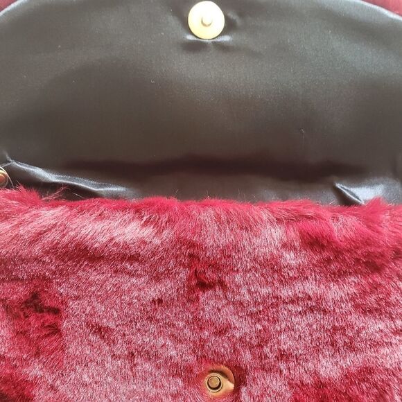 Windsor Burgundy Faux Furry Versatile Clutch - Picture 12 of 12